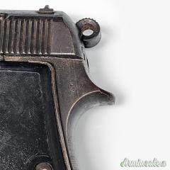 Pistola semi-automatica storica Beretta, modello 35 (Anno 1944), punzone, calibro 7,65
