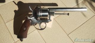 Revolver a spillo