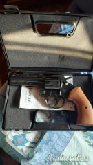 Pistola revolver scacciacani a salve Bruni Magnum 380 cal 9mm nera con impugnatura legno