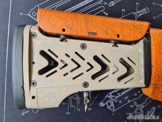 Calcio per Carabina Browning MK3 regolabile mai usato con due naselli.