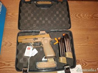 Sig Sauer M17 calibro 9 luger punto rosso sig sauer