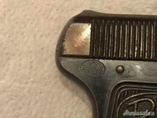 Pistola Regia Marina Beretta mod. 22 1922 cal. 7,65 con leva di sgancio tonda