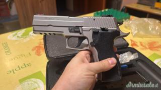SIG-Sauer P226 9x21mm IMI