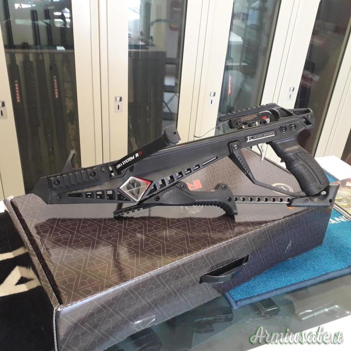 EK ARCHERY Cobra R9 90 libbre