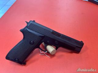 SIG-Sauer P220 9x23mm Steyr
