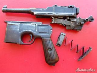 Pistola Mauser 1896 Bolo con Calciolo Pugnale 