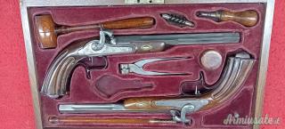 Coppia di Pistole ad Avancarica a Percussione  Modello da Duello e da Tiro della Scuola Napoletana